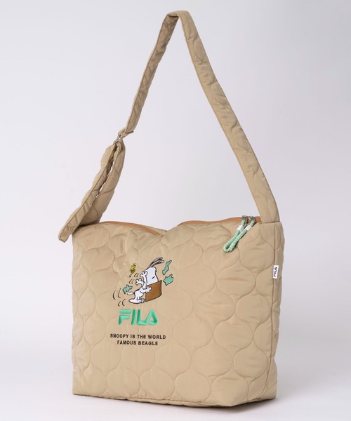 FILA(フィラ)の「FILA フィラ ×PEANUTS ピーナッツ SNOOPY スヌーピー コラボ パデット キルティング風 大容量 ワンショルダーバッグ 約40L(ショルダーバッグ・レディース・ブラック/ベージュ/オフホワイト/アイボリー/チャコール/ベージュ系・FREE)」の22枚目の写真