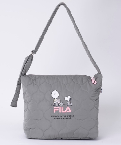 FILA(フィラ)の「FILA フィラ ×PEANUTS ピーナッツ SNOOPY スヌーピー コラボ パデット キルティング風 大容量 ワンショルダーバッグ 約40L(ショルダーバッグ・レディース・ブラック/ベージュ/オフホワイト/アイボリー/チャコール/ベージュ系・FREE)」の8枚目の写真