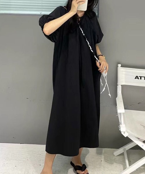 Dewlily(デューリリー)の「ラウンドネックワンピース(ワンピース・レディース・ブラック/グリーン・FREE)」の3枚目の写真