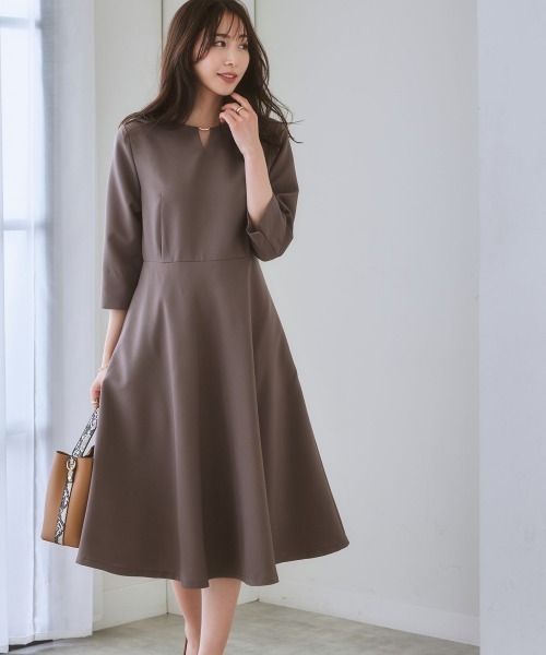 7days Life Styling(セブンデイズライフスタイリング)の「ゴールドパーツ使いウエスト切替フレアワンピース(ワンピース・レディース・チェック/モカ/ネイビー・LL/S/L/M)」の8枚目の写真