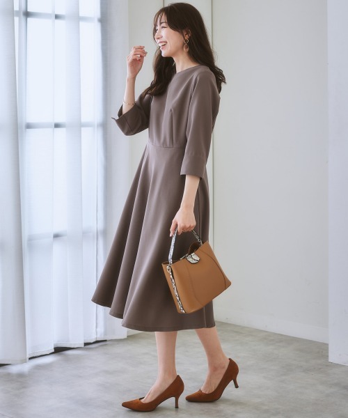 7days Life Styling(セブンデイズライフスタイリング)の「ゴールドパーツ使いウエスト切替フレアワンピース(ワンピース・レディース・チェック/モカ/ネイビー・LL/S/L/M)」の9枚目の写真