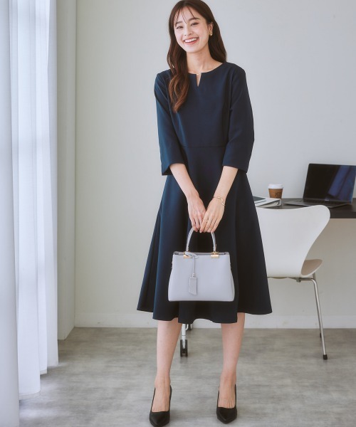 7days Life Styling(セブンデイズライフスタイリング)の「ゴールドパーツ使いウエスト切替フレアワンピース(ワンピース・レディース・チェック/モカ/ネイビー・LL/S/L/M)」の19枚目の写真
