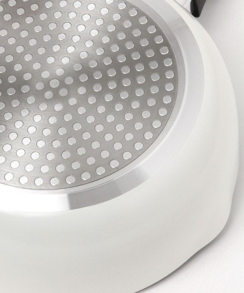 LAKOLE（ラコレ）の「フッ素加工IH平鍋[18cm] / 968021（鍋/フライパン・レディース・アイボリー・FREE）」の10枚目の写真