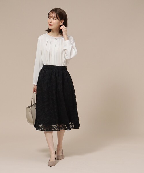 SHOO・LA・RUE（シューラルー）の「◆【通勤/デイリー/セレモニーにも】配色バンドカラー風ブラウス【CIRCRIC】（シャツ/ブラウス・レディース・ブルー系8/ベージュ系その他7/ブラック系3・05/01/04/02/03）」の12枚目の写真