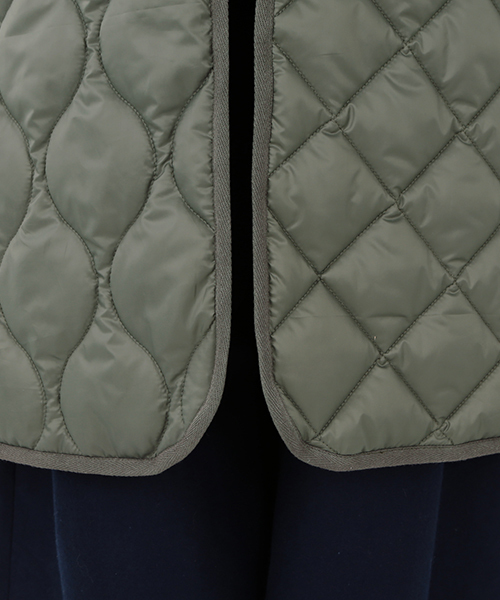 Ray BEAMS（レイビームス）の「■RBS / キルト切り替え ロングコート（ナイロンジャケット・レディース・オフホワイト/オリーブ・0/1）」の16枚目の写真