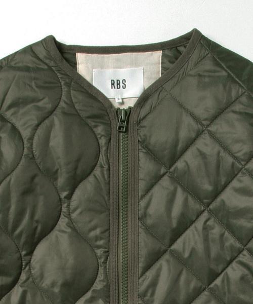 Ray BEAMS（レイビームス）の「■RBS / キルト切り替え ロングコート（ナイロンジャケット・レディース・オフホワイト/オリーブ・0/1）」の21枚目の写真