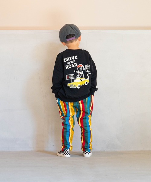 UNIVERSAL OVERALL（ユニバーサルオーバーオール）の「【UNIVERSAL OVERALL】別注プリントトレーナー（80～150cm）（スウェット・キッズ・ベージュ/オフホワイト/ブラック・80/90/95/100/110/120/130/140/150）」の7枚目の写真