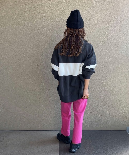 feepur by saya(フェピュールバイサヤ)の「バイカラーハーフジップロゴスウェット(スウェット・レディース・グリーン/ブラック/オフホワイト/オートミール・MEDIUM)」の5枚目の写真