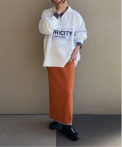 feepur by saya(フェピュールバイサヤ)の「バイカラーハーフジップロゴスウェット(スウェット・レディース・グリーン/ブラック/オフホワイト/オートミール・MEDIUM)」の17枚目の写真