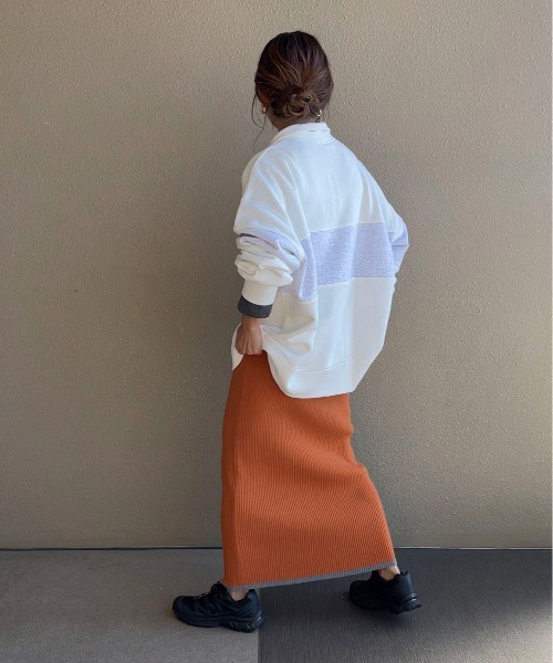 feepur by saya(フェピュールバイサヤ)の「バイカラーハーフジップロゴスウェット(スウェット・レディース・グリーン/ブラック/オフホワイト/オートミール・MEDIUM)」の21枚目の写真