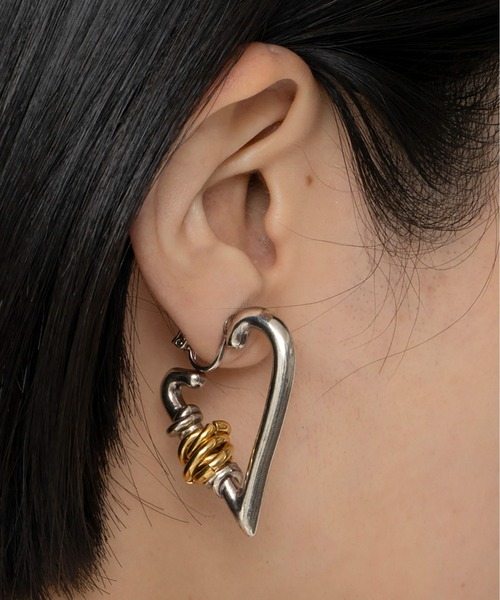 LAPUIS（ラピュイ）の「LAPUIS(ラピュイ)COIL HEART HOOP EARRINGS（イヤリング・レディース・マルチ/シルバー/ゴールド・FREE）」の3枚目の写真