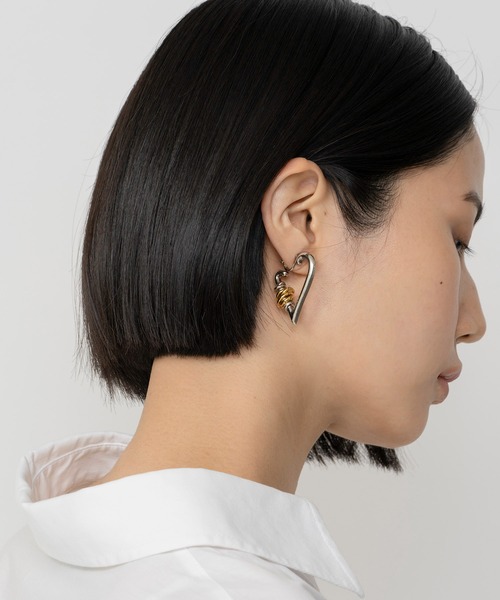 LAPUIS(ラピュイ)の「LAPUIS(ラピュイ)COIL HEART HOOP EARRINGS(イヤリング・レディース・マルチ/シルバー/ゴールド・FREE)」の13枚目の写真