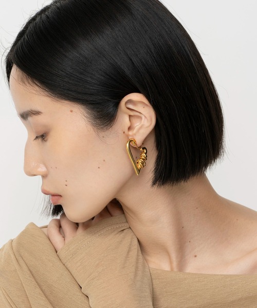 LAPUIS(ラピュイ)の「LAPUIS(ラピュイ)COIL HEART HOOP EARRINGS(イヤリング・レディース・マルチ/シルバー/ゴールド・FREE)」の19枚目の写真