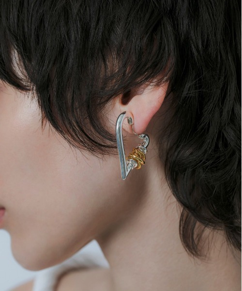 LAPUIS(ラピュイ)の「LAPUIS(ラピュイ)COIL HEART HOOP EARRINGS(イヤリング・レディース・マルチ/シルバー/ゴールド・FREE)」の9枚目の写真