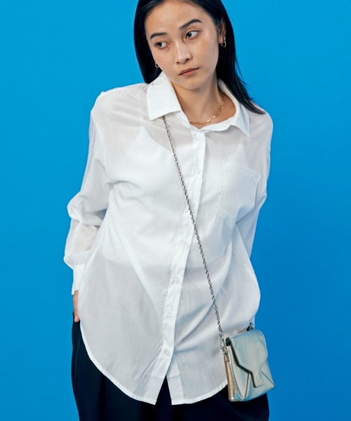 LIENCOEUR（リアンクール）の「ドロップダウンルーズシアーシャツ（シャツ/ブラウス・レディース・ライトブルー/ホワイト・SMALL/MEDIUM）」の2枚目の写真