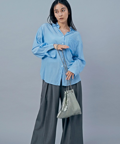 LIENCOEUR（リアンクール）の「ドロップダウンルーズシアーシャツ（シャツ/ブラウス・レディース・ライトブルー/ホワイト・SMALL/MEDIUM）」の12枚目の写真