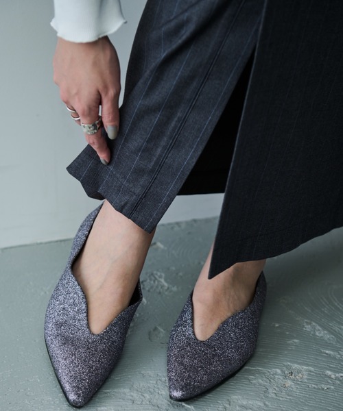 Aunt Marie's(アントマリーズ)の「Uカットパンプス/アソート(パンプス・レディース・その他/グレイッシュベージュ/ブラック・S/L/M)」の14枚目の写真