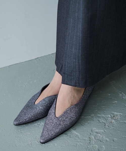 Aunt Marie's(アントマリーズ)の「Uカットパンプス/アソート(パンプス・レディース・その他/グレイッシュベージュ/ブラック・S/L/M)」の11枚目の写真