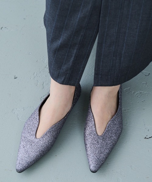 Aunt Marie's(アントマリーズ)の「Uカットパンプス/アソート(パンプス・レディース・その他/グレイッシュベージュ/ブラック・S/L/M)」の20枚目の写真