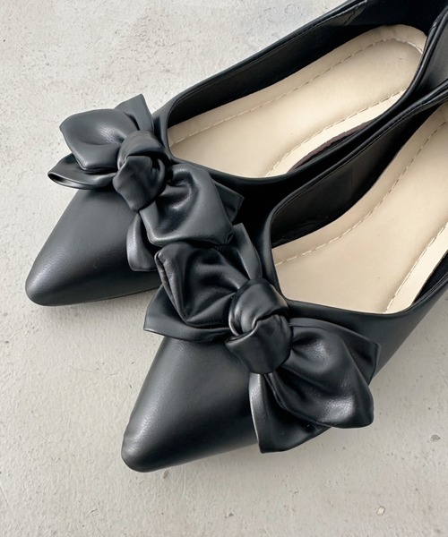 CLEA(クレア)の「リボンポインテッドトゥパンプス(パンプス・レディース・ブラック/イエロー/アイボリー・23.5cm/23.0cm/24.0cm/22.5cm/24.5cm)」の17枚目の写真