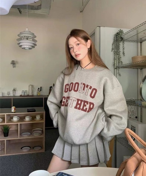 おしゃれスタ(オシャレスタ)の「英字レターカジュアルトレーナー(スウェット・レディース・グレー・M/L/XL/XXL)」の1枚目の写真