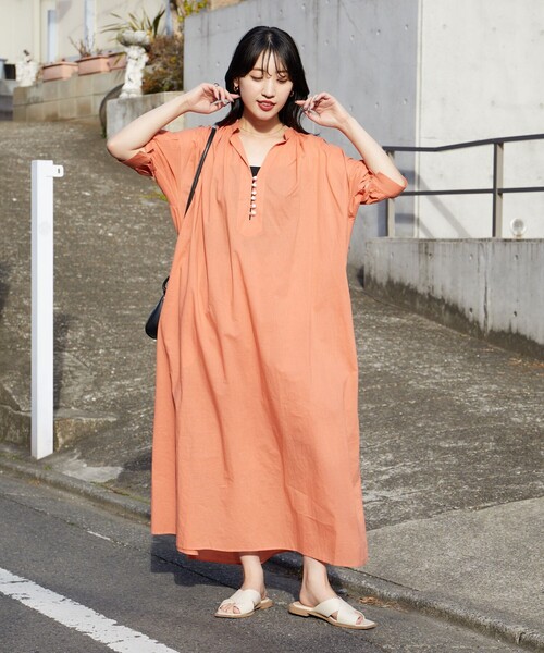 FREAK'S STORE（フリークスストア）の「WEB限定　インド 組紐ボタン スキッパーワンピース（ワンピース・レディース・グリーン/ブラック/ブルー/オフホワイト/オレンジ/イエロー・SMALL/MEDIUM）」の15枚目の写真