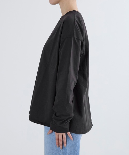 MICA&DEAL(マイカ&ディール)の「ベーシックロングTシャツ(Tシャツ/カットソー・レディース・ホワイト/スミクロ・FREE)」の4枚目の写真