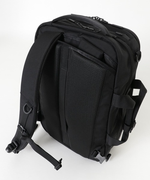 Aer（エアー）の「Aer　FLIGHT PACK 3（バックパック/リュック・メンズ・ブラック・FREE）」の6枚目の写真