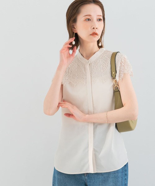 URBAN RESEARCH ROSSO WOMEN（アーバンリサーチ　ロッソ）の「『一部WEB限定カラー』ウォッシャブルヨークレースブラウス（シャツ/ブラウス・レディース・オフホワイト/イエロー系その他/ブラック/ブルー系その他・FREE）」の6枚目の写真