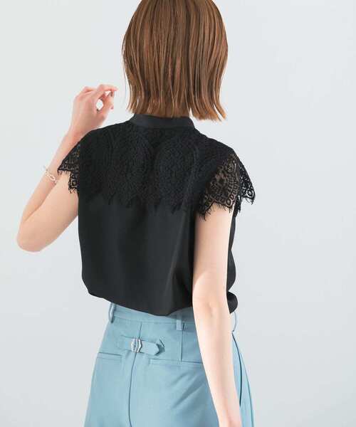 URBAN RESEARCH ROSSO WOMEN（アーバンリサーチ　ロッソ）の「『一部WEB限定カラー』ウォッシャブルヨークレースブラウス（シャツ/ブラウス・レディース・オフホワイト/イエロー系その他/ブラック/ブルー系その他・FREE）」の17枚目の写真