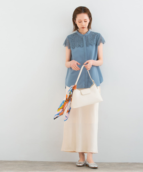 URBAN RESEARCH ROSSO WOMEN（アーバンリサーチ　ロッソ）の「『一部WEB限定カラー』ウォッシャブルヨークレースブラウス（シャツ/ブラウス・レディース・オフホワイト/イエロー系その他/ブラック/ブルー系その他・FREE）」の21枚目の写真