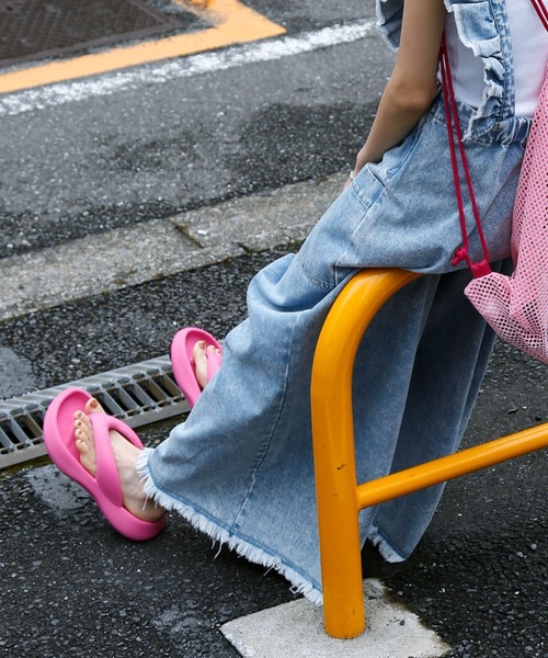 forksy.（フォルクシー）の「【forksy.】厚底リカバリーサンダル＆メッシュ巾着バッグセット（サンダル・レディース・ピンク/ホワイト/ブラック/イエロー・S/L/M）」の5枚目の写真