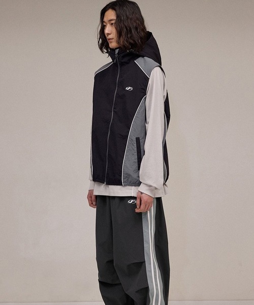 ALAND（エーランド）の「【UNISEX】Filluminate／NYLONフード