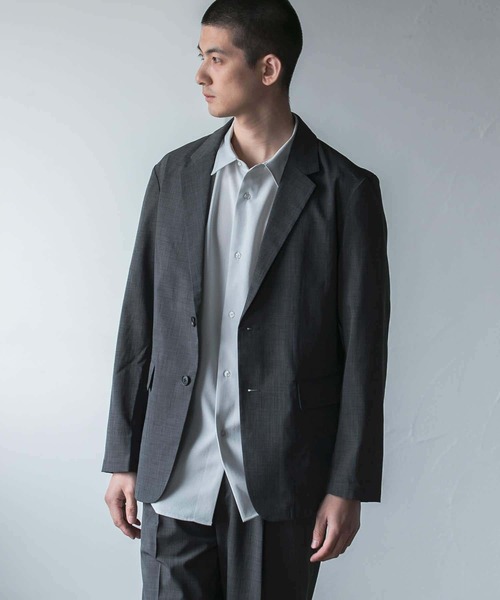 URBAN RESEARCH(アーバンリサーチ)の「『UR TECH DRYLUXE』DRY LUXE 2B JACKET(その他アウター・メンズ・オフホワイト/チャコールグレー/ネイビー・SMALL/MEDIUM/LARGE)」の4枚目の写真