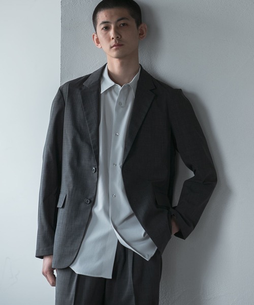 URBAN RESEARCH(アーバンリサーチ)の「『UR TECH DRYLUXE』DRY LUXE 2B JACKET(その他アウター・メンズ・オフホワイト/チャコールグレー/ネイビー・SMALL/MEDIUM/LARGE)」の5枚目の写真