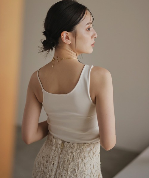 anuans（アニュアンス）の「リボンエンブロイダリーストレート