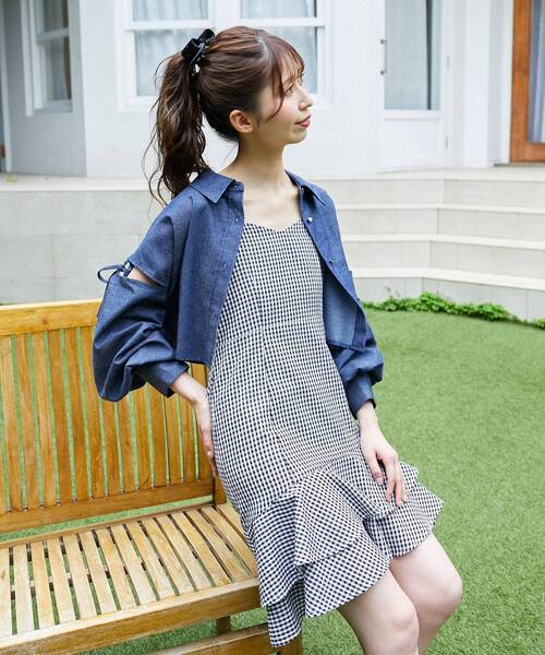 MAJESTIC LEGON（マジェスティックレゴン）の「ショルダーリボンミニキャミワンピ（ワンピース・レディース・ホワイト系その他/ホワイト系その他2/ブラック系その他・MEDIUM）」の11枚目の写真