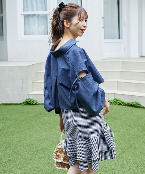 MAJESTIC LEGON（マジェスティックレゴン）の「ショルダーリボンミニキャミワンピ（ワンピース・レディース・ホワイト系その他/ホワイト系その他2/ブラック系その他・MEDIUM）」の7枚目の写真