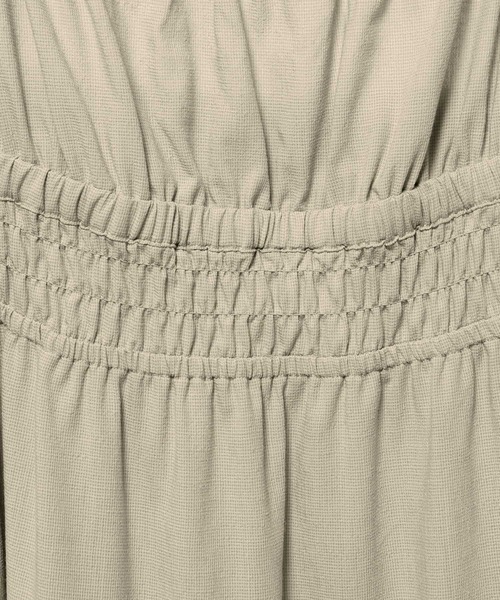 mysty woman（ミスティウーマン）の「ギャザーキャミワンピース　128572（ワンピース・レディース・ブラック/ベージュ系その他/ピンク・FREE）」の7枚目の写真