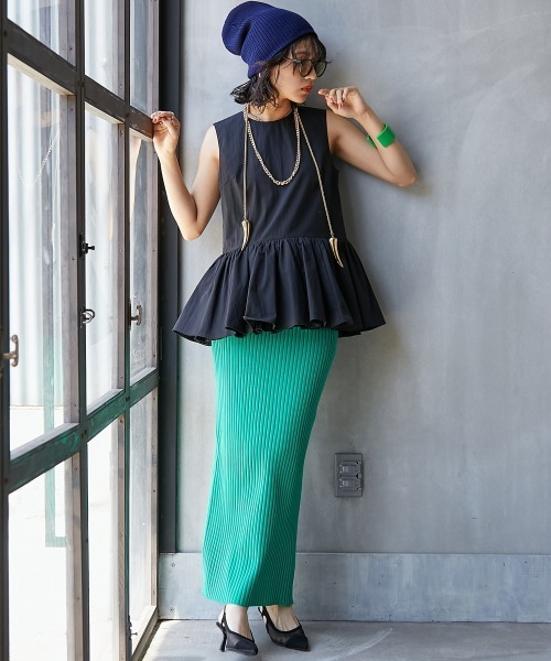 GEVS.（ジェイヴィス）の「＜大きいサイズ＞ ペプラムフリルノースリーブブラウス GEVS.（シャツ/ブラウス・レディース・グレー/ブラック・5L/4L/3L/LL/L）」の17枚目の写真