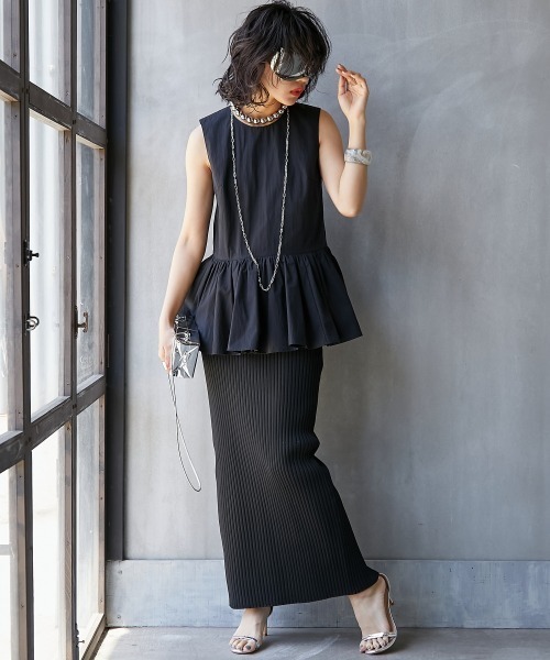 GEVS.（ジェイヴィス）の「＜大きいサイズ＞ ペプラムフリルノースリーブブラウス GEVS.（シャツ/ブラウス・レディース・グレー/ブラック・5L/4L/3L/LL/L）」の13枚目の写真