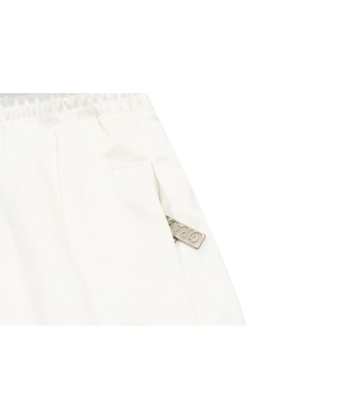 GRAF&WU(グラフアンドユー)の「A'GEM/9 × .kom 『GRAF&WU/グラフアンドユー』 ロゴショートパンツ(その他パンツ・レディース・ホワイト/ブラック/グレー・L/M)」の20枚目の写真