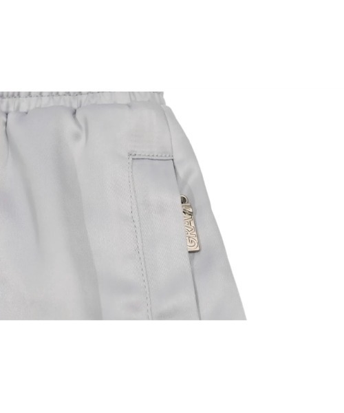 GRAF&WU(グラフアンドユー)の「A'GEM/9 × .kom 『GRAF&WU/グラフアンドユー』 ロゴショートパンツ(その他パンツ・レディース・ホワイト/ブラック/グレー・L/M)」の13枚目の写真