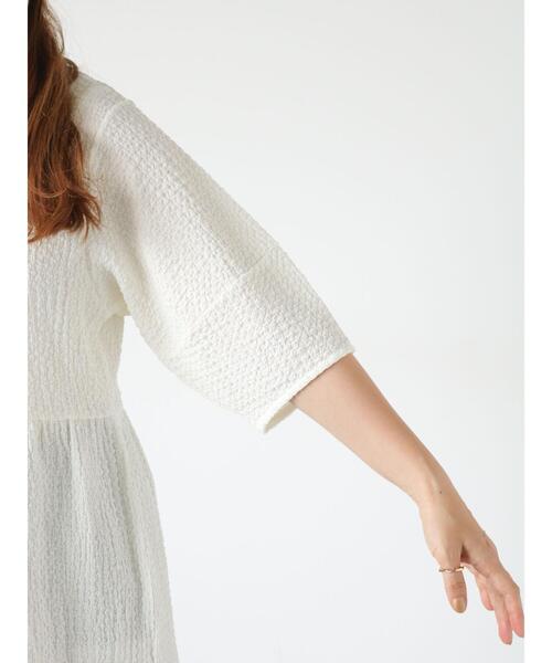 Lugnoncure(ルノンキュール)の「ペプラムふくれカットソー(Tシャツ/カットソー・レディース・オフホワイト/ネイビー/ブラック・F)」の18枚目の写真