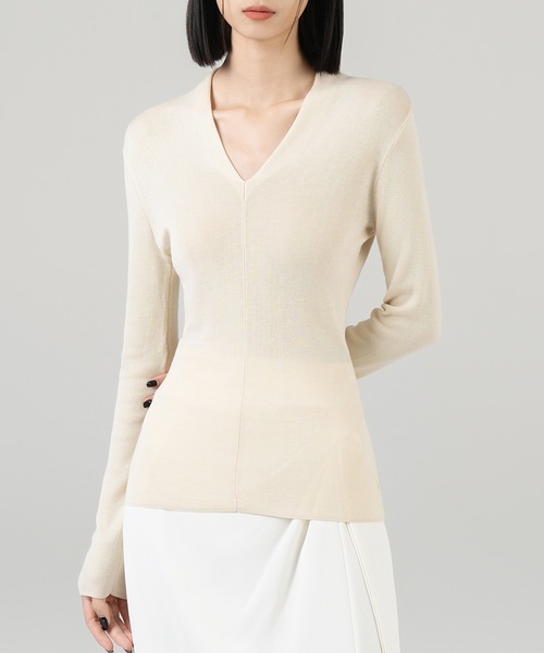 Vネックのシンプル薄手ニット（ニット/セーター）｜DECADE CLASSIC