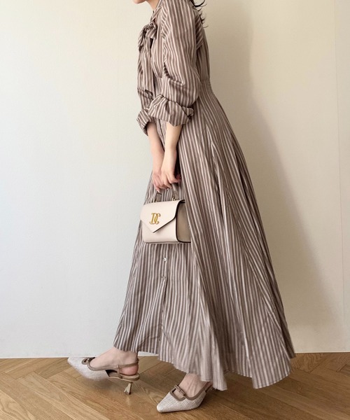 DEICY（デイシー）の「ストライプボウタイワンピース（ワンピース・レディース・ブルー/モカ・1/0）」の21枚目の写真