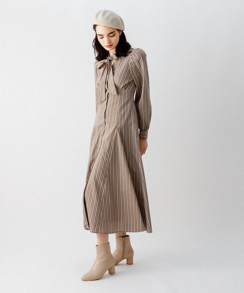 DEICY（デイシー）の「ストライプボウタイワンピース（ワンピース・レディース・ブルー/モカ・1/0）」の6枚目の写真