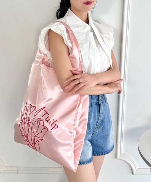 SOLLON.(ソルロン)の「チューリップ刺繍サテントートバッグ(トートバッグ・レディース・パープル/ピンク/シルバー/イエロー・FREE)」の5枚目の写真