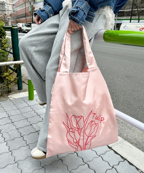 セール】チューリップ刺繍サテントートバッグ（トートバッグ）｜SOLLON