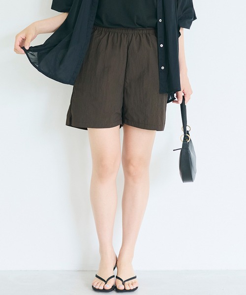 coca(coca)(コカ)の「\撥水・再入荷/ ワッシャーナイロンショーツ(その他パンツ・レディース・ブラック/ライトベージュ/ブラウン/A/ダークブラウン/ブルー/イエロー・M/L/S)」の2枚目の写真